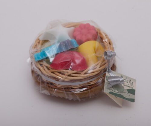 Cesto redondo con jabones