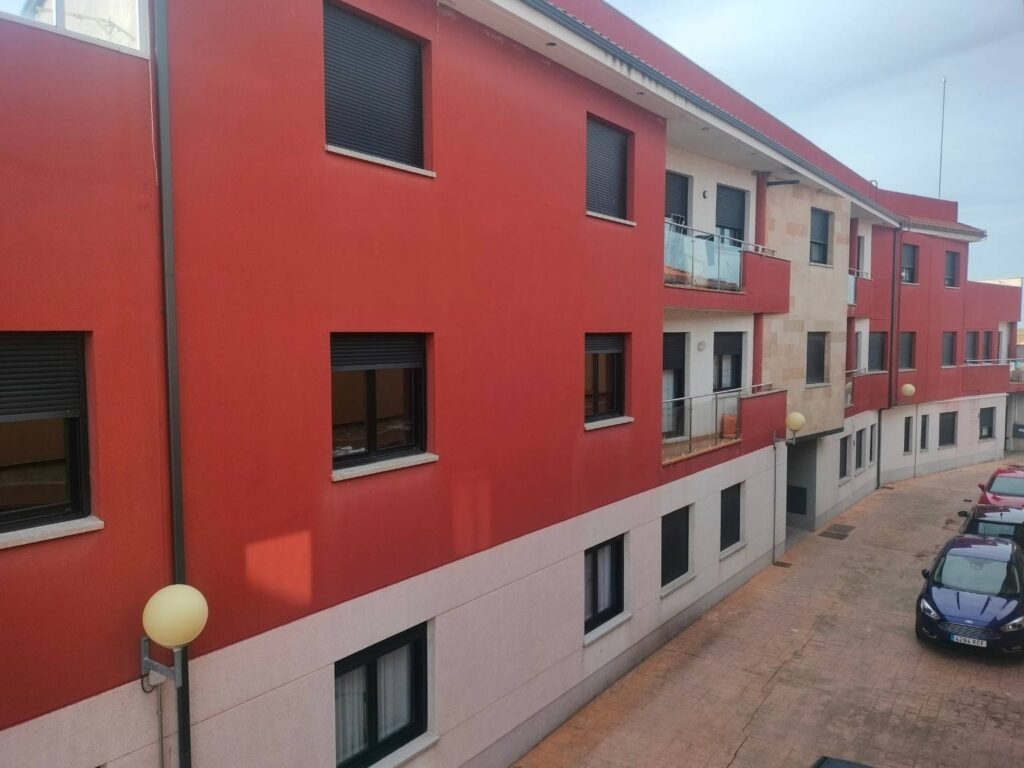 LA-BESANA-VIVIENDA-CALZADA-DE-VALDUNCIEL-CARMEN-DIAZ-MUNÍO