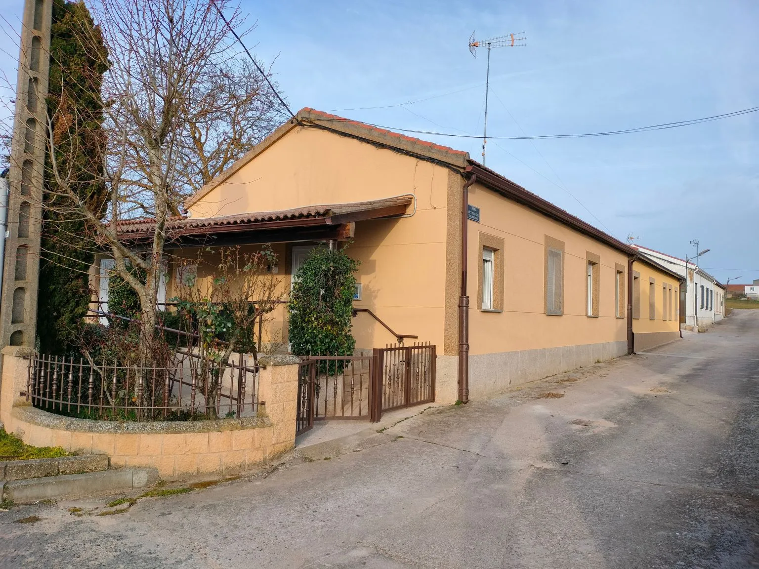 LA-BESANA-VIVIENDA-TOPAS